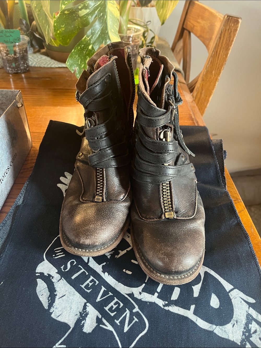 Freebird by Steven Limerick Brown Leather Lace-Up Zip Ankle Boots - Picture 3 of 8